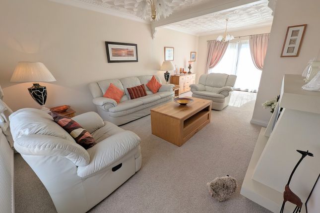 13, Samuels Road, Cwmllynfell photo 4