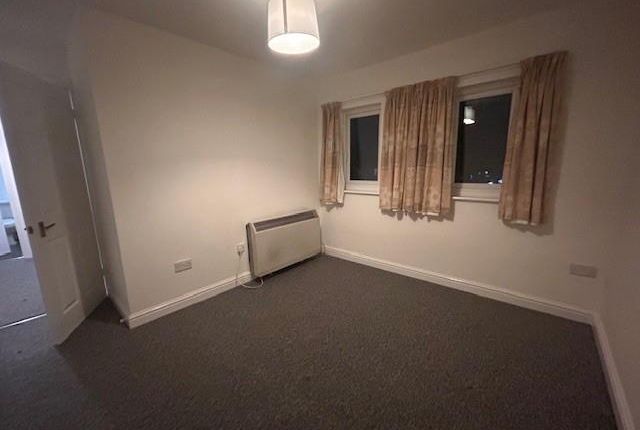 Flat 6 Bridge Street, Thrapston, Kettering photo 4