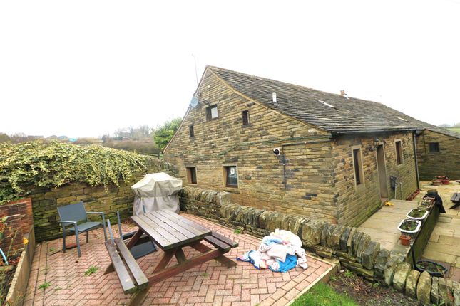 Thumbnail Barn conversion to rent in Law Lane, Southowram, Halifax