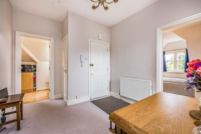 Flat for sale in West Overcliff Drive, Westbourne, Bournemouth