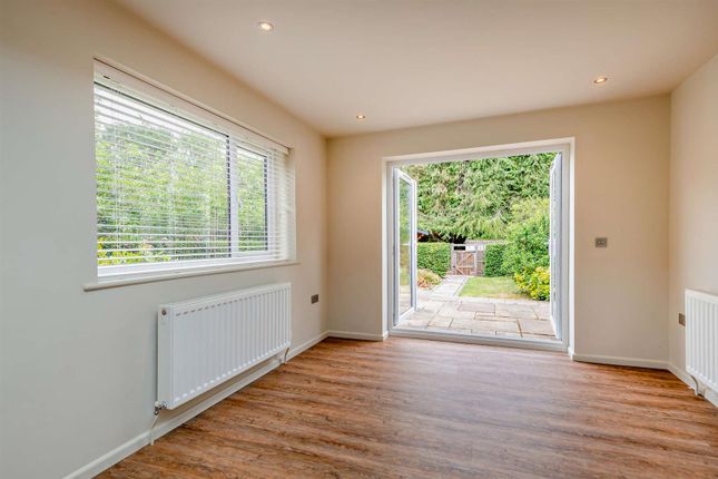 8, Station Road, Ashford photo 4