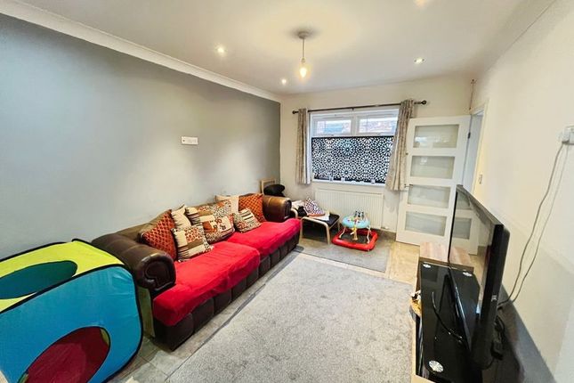 10, Booth Road, Bolton photo 2