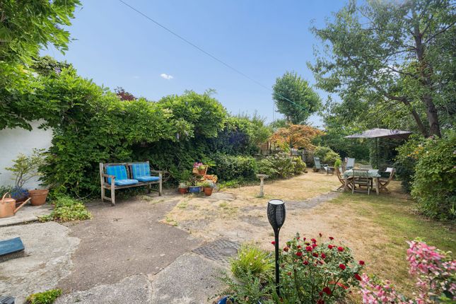 37 Kingsfield Road, Watford photo 4