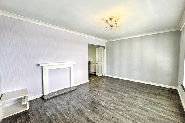 12, Keats Close, Newport photo 2