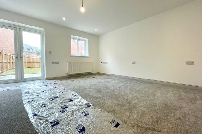 CORNWELL, PLOT 27, STOURPORT-ON-SEVERN photo 3