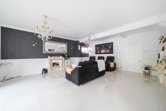 23 OWLSMOOR ROAD, Sandhurst, Sandhurst photo 4