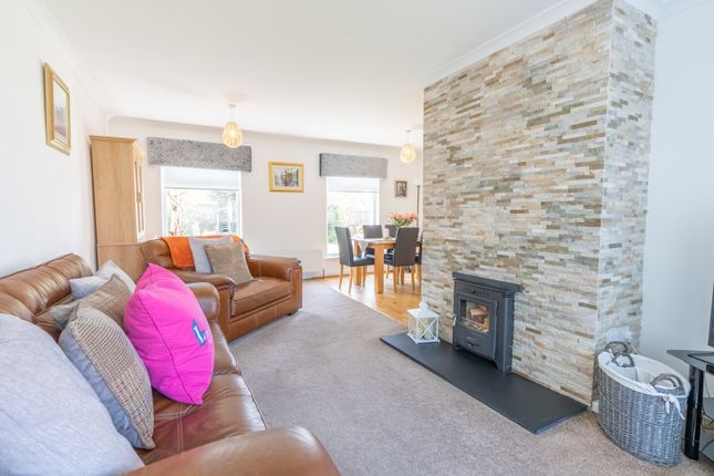 39 Shandon Crescent, Bellshill photo 2