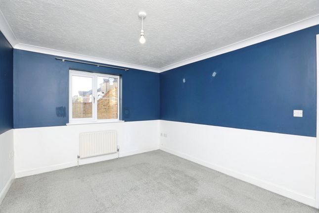 43, Mansfield Drive, Sittingbourne photo 4