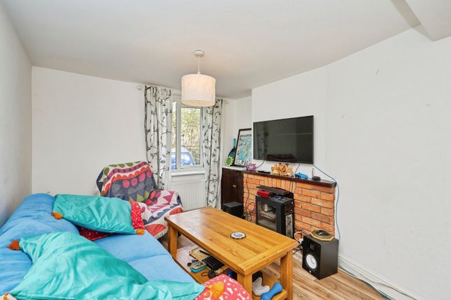 5, Elm Grove, Isle of Wight photo 4