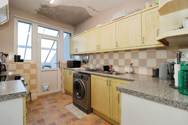 26, Holdenhurst Road, Bristol photo 4