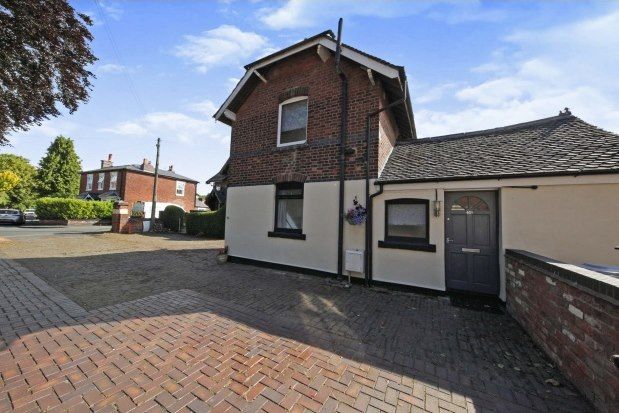 Thumbnail Cottage to rent in Fields Road, Stoke-On-Trent