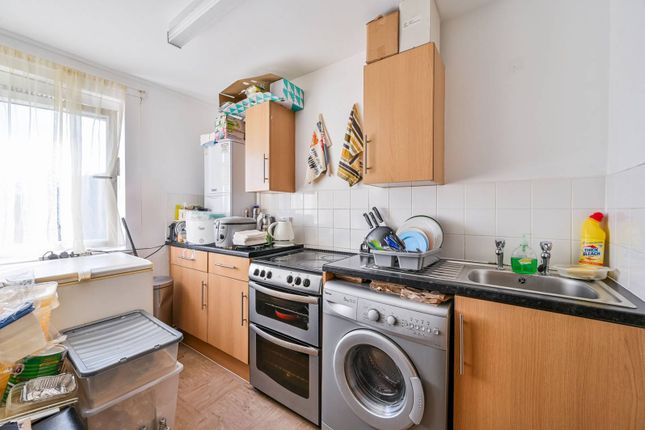 1-bed flat on Erwood Road, Charlton, £200,000