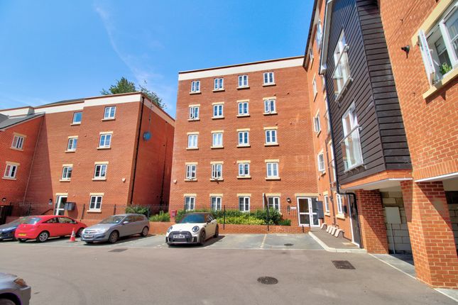 Thumbnail Flat for sale in St. James Park Road, Northampton