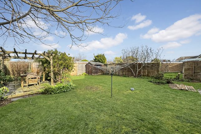 136, Marine Crescent, Goring-by-sea photo 4