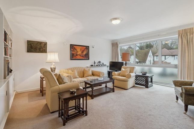 2 Grenville Court, Blacketts Wood Drive, Chorleywood photo 3