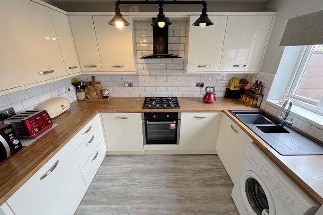 49, Bayside, Fleetwood photo 2