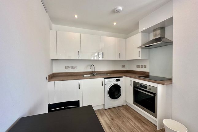 Apt 56, Queens House, Coventry photo 2