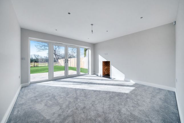 Milford House,, Marshmead Close, Salisbury photo 4