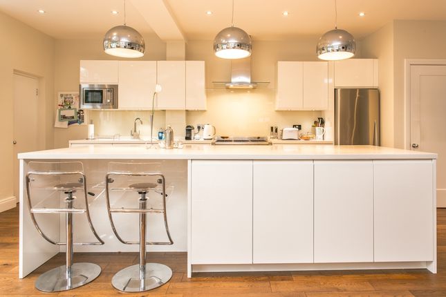34, Kirkstall Road, London photo 4