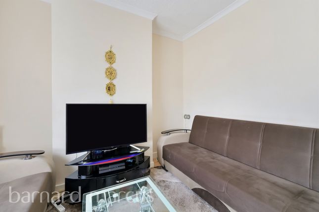 236, Central Road, Morden photo 2