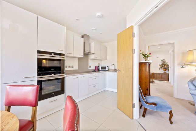 11 Colgate House Durrants Drive, Horsham photo 2