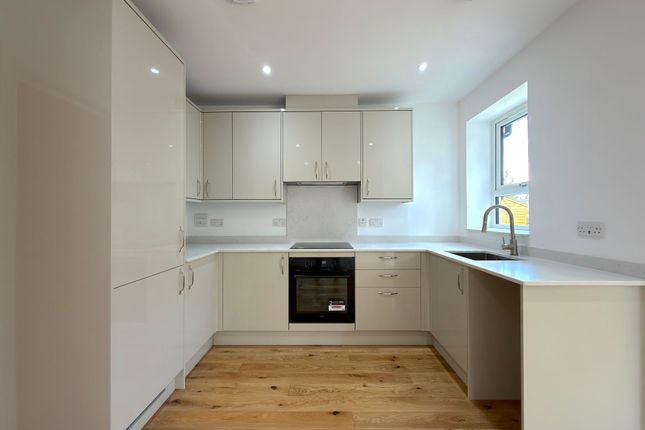 58a London Road, Faversham photo 2