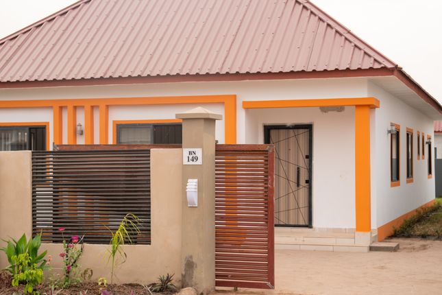 Bungalow for sale in 4 Bed Aisha, Saba Estate, Taf City, Gambia