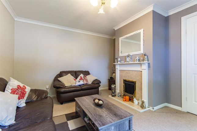 39, Harehill Road, Chesterfield photo 2