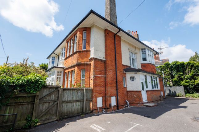 Thumbnail Flat to rent in Beechey Road, Bournemouth