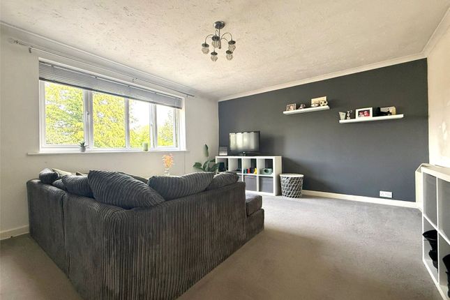 Flat 5, Rosewood, 24, Rorkes Drift, Surrey photo 2