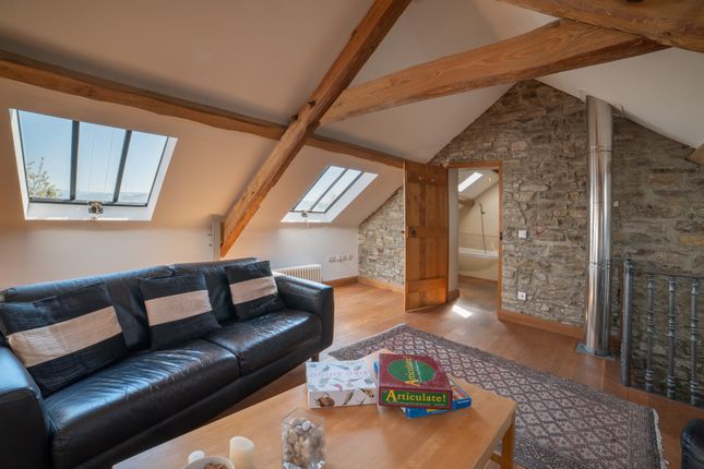 Frongogfarm_Studio_1Stfloor_02