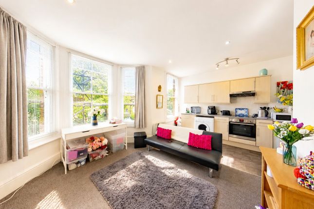 31, Station Road, Herne Bay photo 4