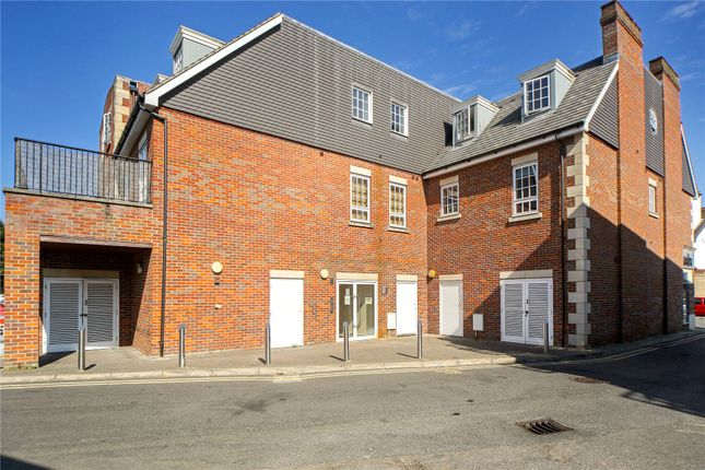 Flat 16 Strata Court,, Bridge Street, Walton-On-Thames photo 4