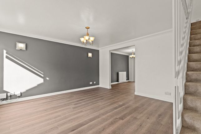 1 Bankton Grove, Livingston, West Lothian photo 4