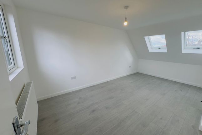 96, Keir Hardie Way, Barking photo 3
