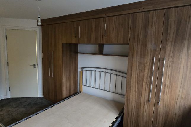 6, Cumberland Avenue, Swinton photo 4