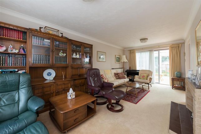 7, Oaks Park, Canterbury photo 2