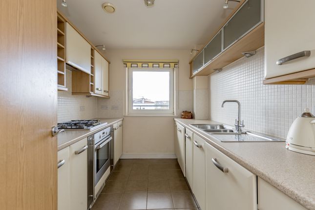55/10, Waterfront Avenue , Edinburgh  photo 3