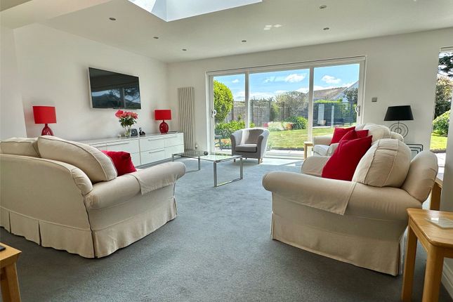 2, Island View Close, Lymington photo 3