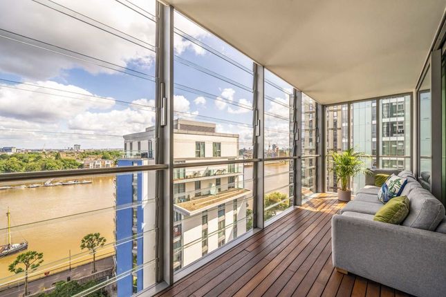 Thumbnail Flat for sale in Eastfields Avenue, London