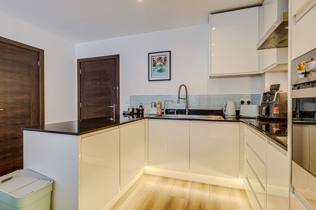 Flat 145, 27, Victoria Avenue, Southend-on-Sea photo 3