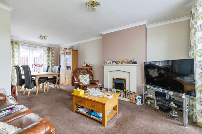 4, Warwick Drive, Tyne and Wear photo 3