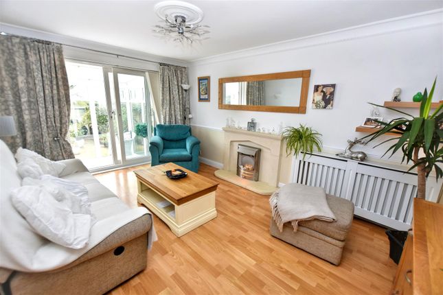 17, Penlean Close, Redruth photo 2