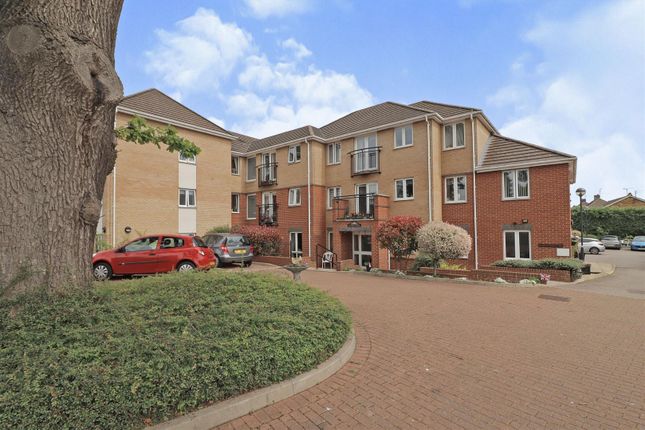 Flat for sale in Olympic Court, Cannon Lane, Luton, Stopsley