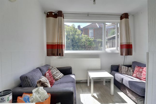 6, Liss Road, Southsea photo 3