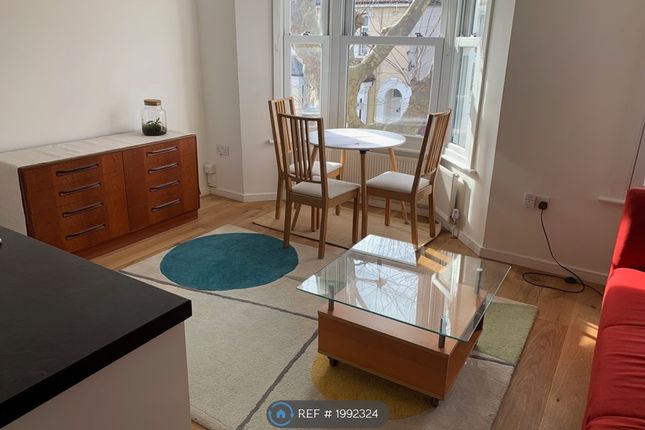 Flat to rent in Third Avenue, London