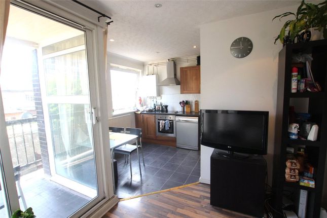 Room 4, 15 Scoulding Hse,, Mellish Street, London photo 4