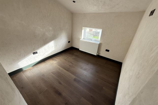 Bedroom 4 (Front)