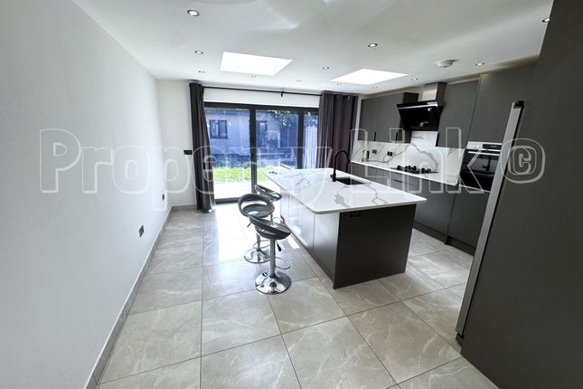98, Westminister Gardens , Barking photo 2