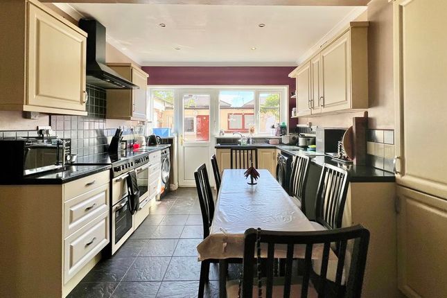 8, Holland Avenue, Scunthorpe photo 3